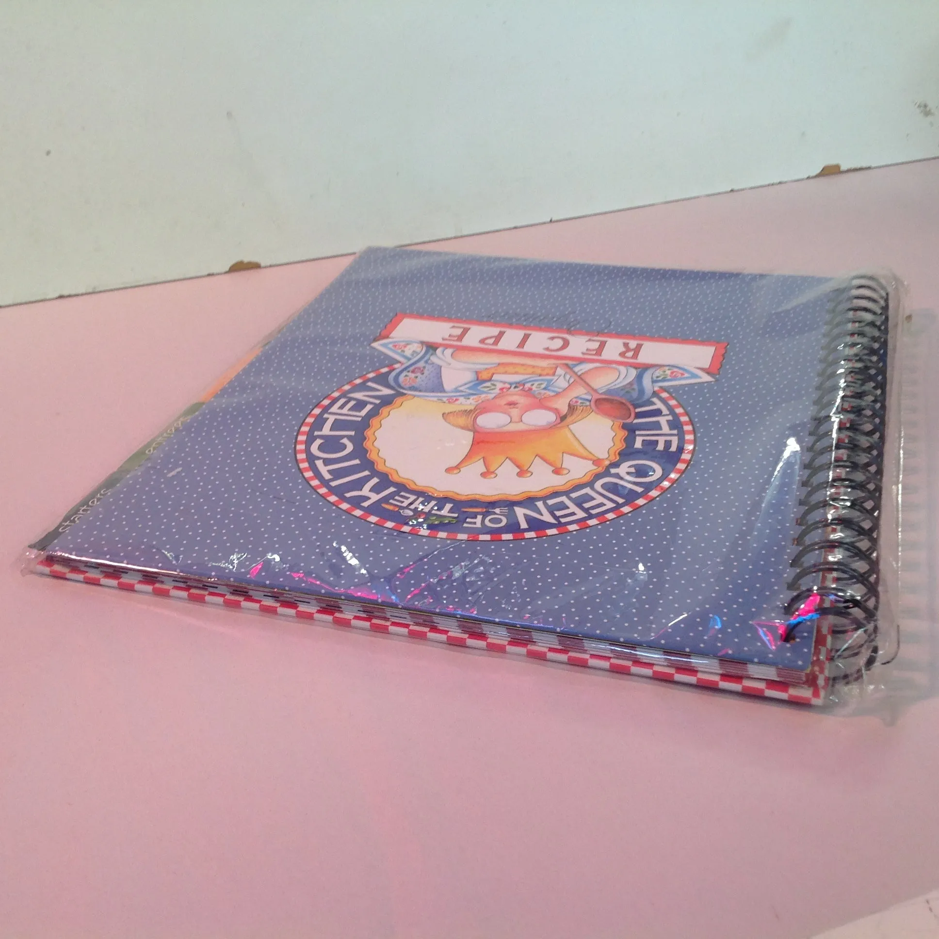 2009 NOS Mary Engelbreit Studio 180 The Queen of the Kitchen Recipe Organizer Sealed