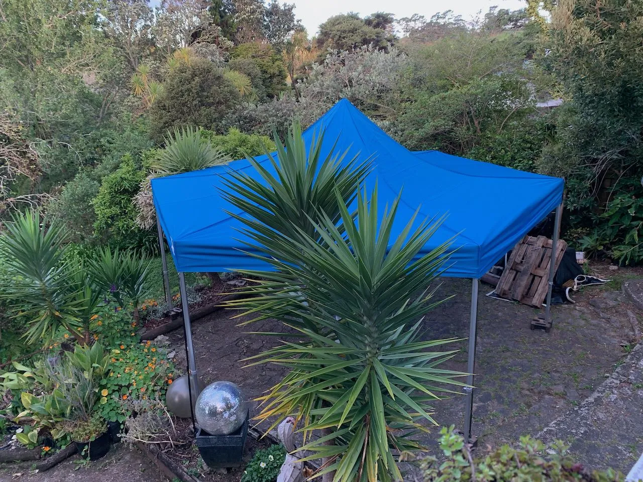 3x3x3m Hexagon Marquee = 24m2