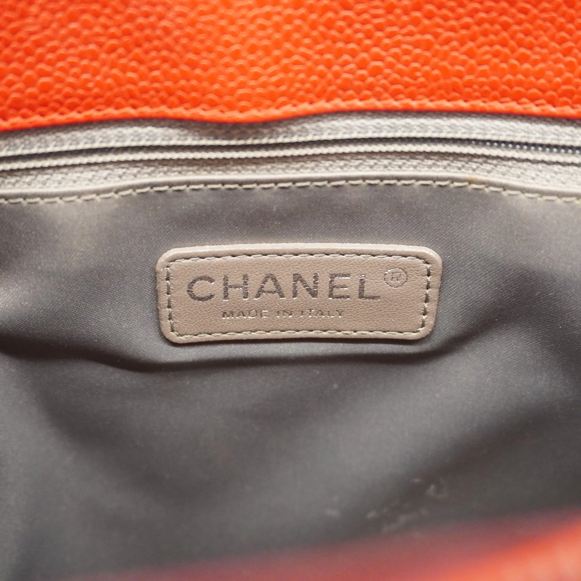 CHANEL   Matelasse Chain Shoulder Women's Leather Tote Bag Red Color