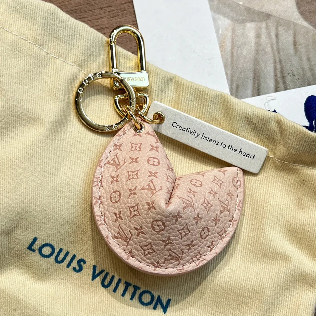 JW699 LB Bag Charm