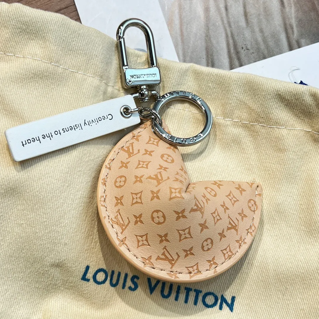 JW699 LB Bag Charm