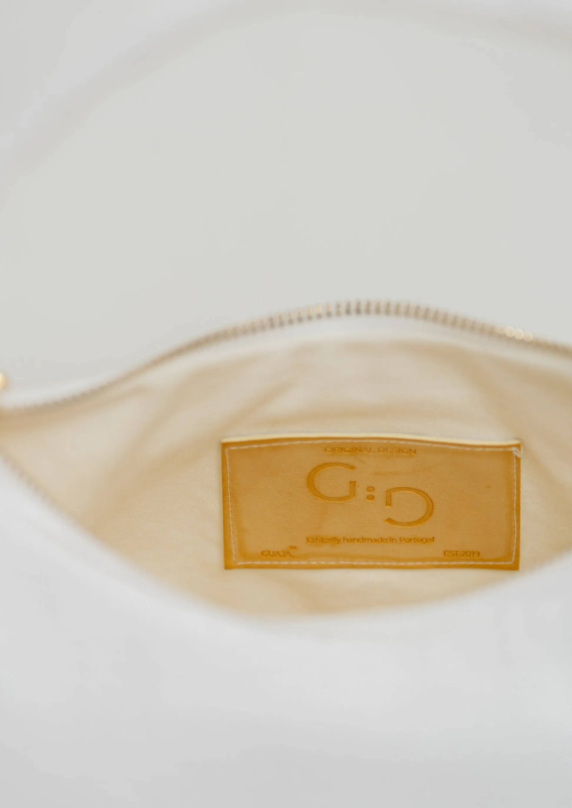 Pillow Shoulder Bag Mini - White