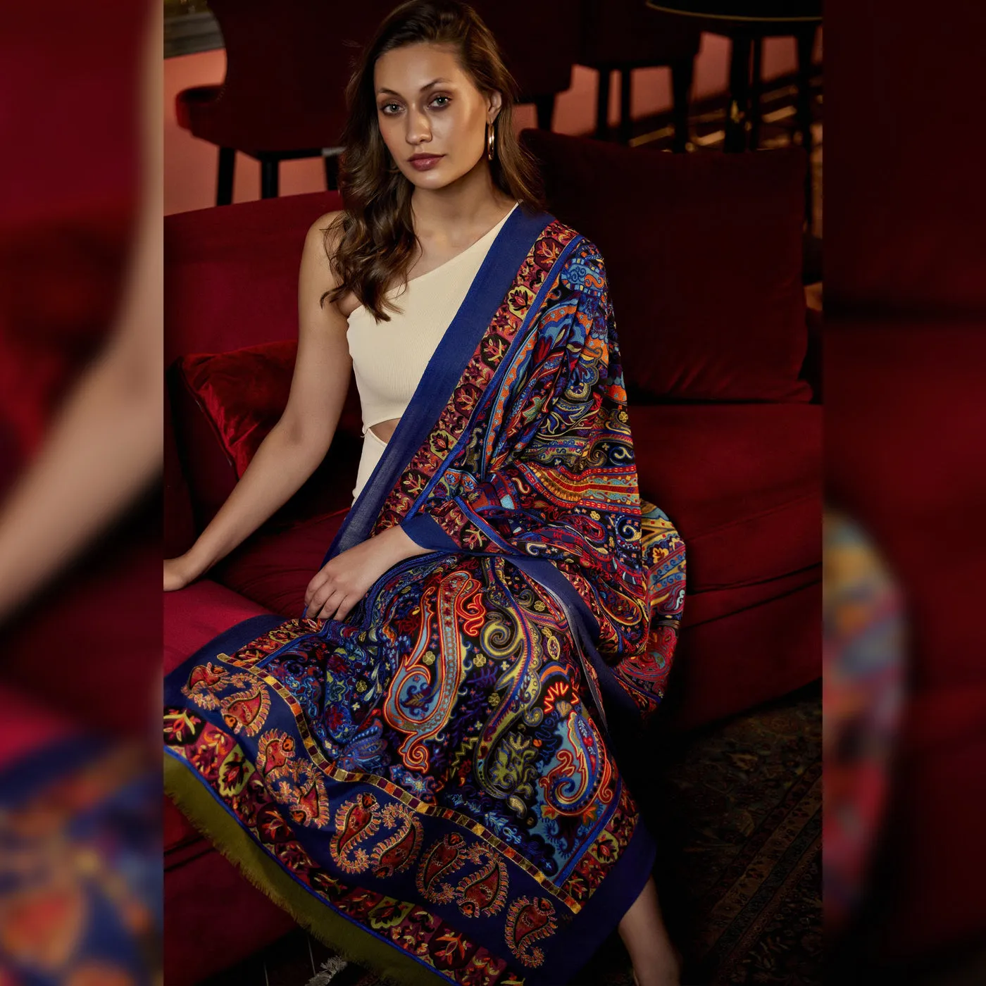 Sirat: The Unique Woolen Stole