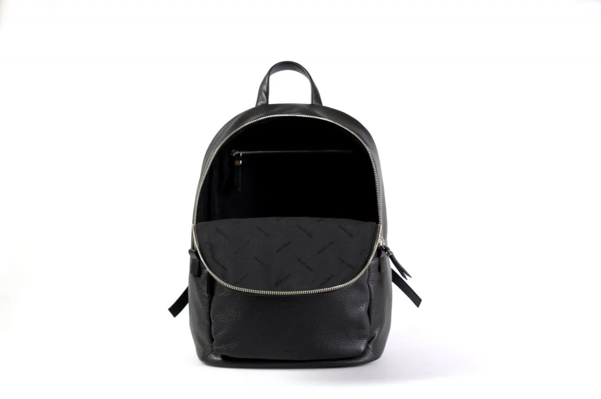 The Belluno Leather Backpack - Onyx Pebble Calf