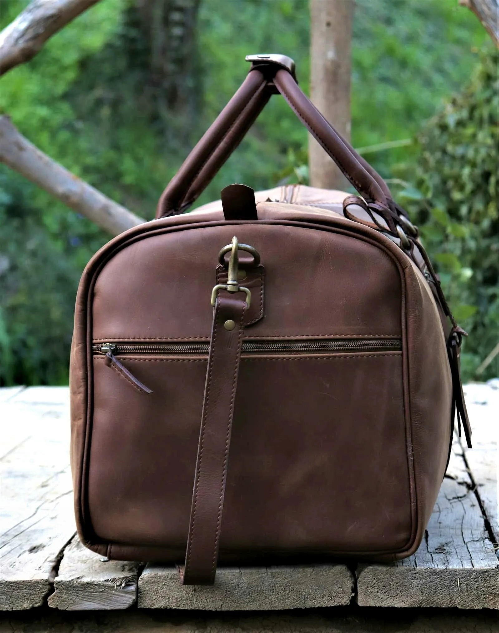 Traveler Leather Duffel bag - Distressed