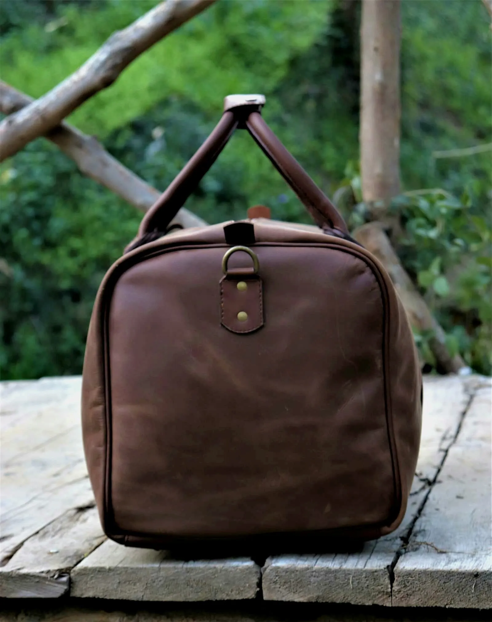 Traveler Leather Duffel bag - Distressed