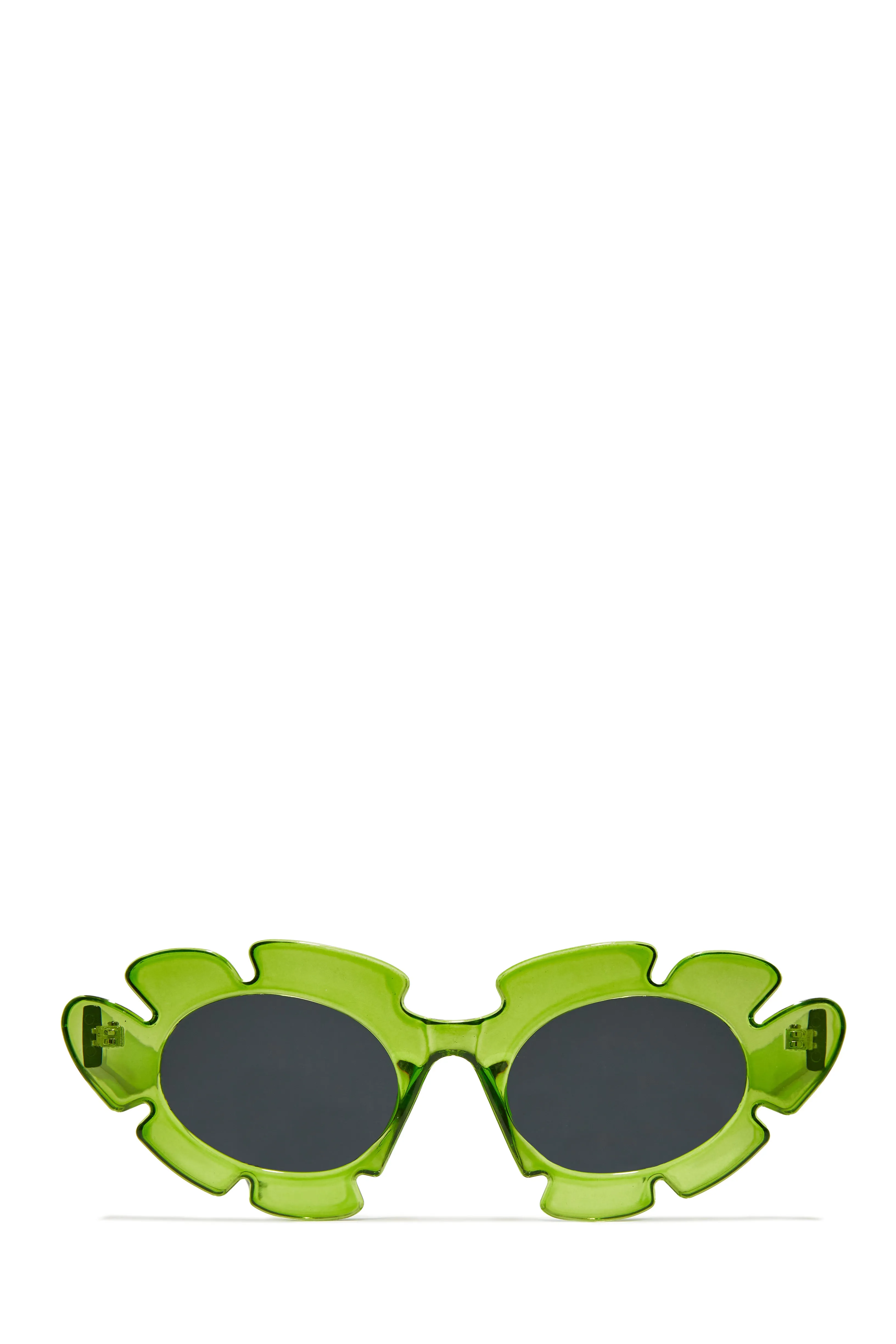 Weekend Flirt Uniqe Standout Frame Sunglasses - Pink